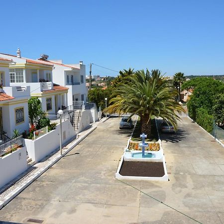 Villa Belinha - Guest House Quarteira Exteriör bild